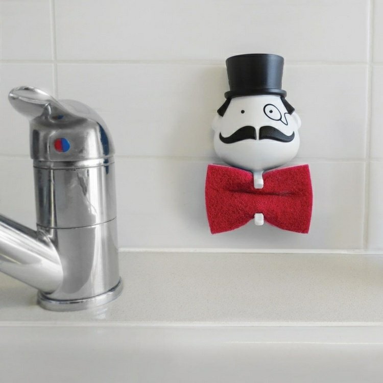 rangement-mural-cuisine-original-papillon-rouge-carrelage