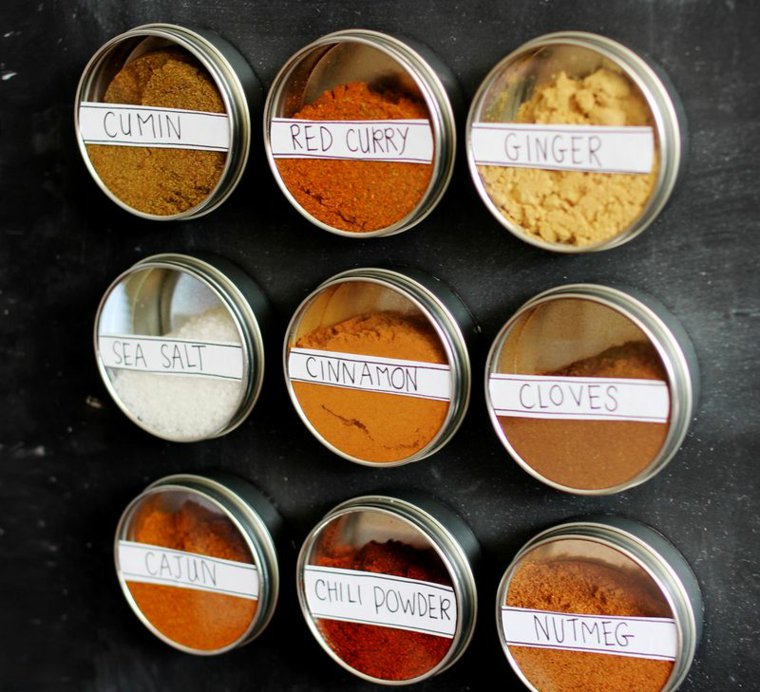 boite-à-épices-avec-aimants-1