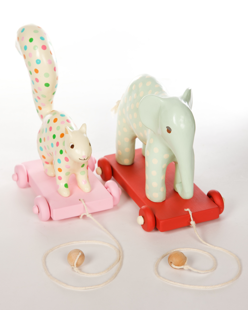 4063_121008_pulltoys_vert