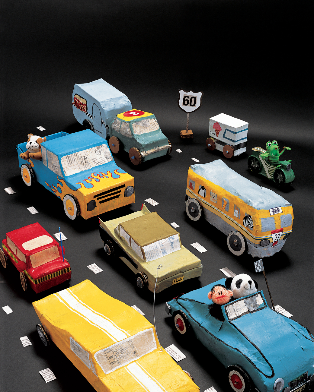 paper-mache-vehicles-kids-craft-9780307954749-114-0001_vert