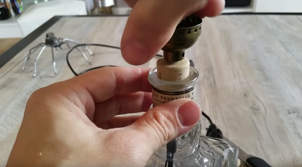 bouteille whisky lampe