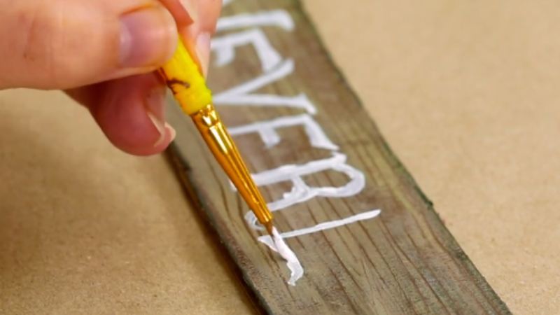 Tuto : créez une plaque de porte de chambre personnalisée