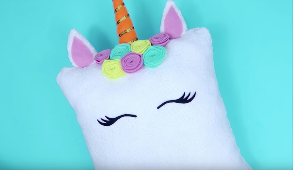 coussin licorne
