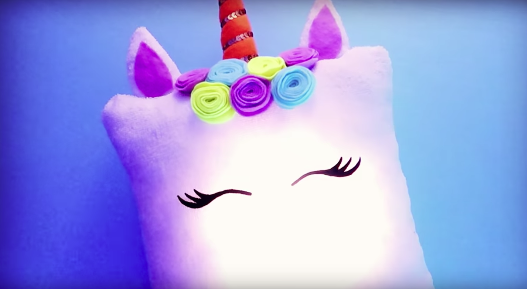 coussin licorne