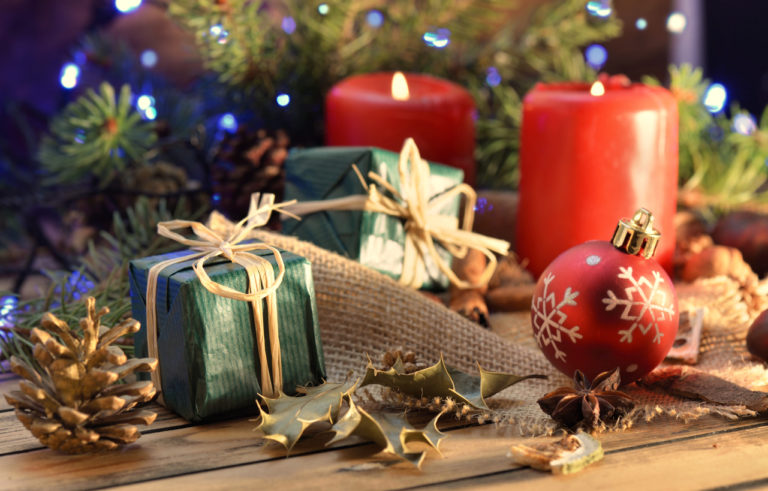 noël cadeaux fêtes sapin bougie
