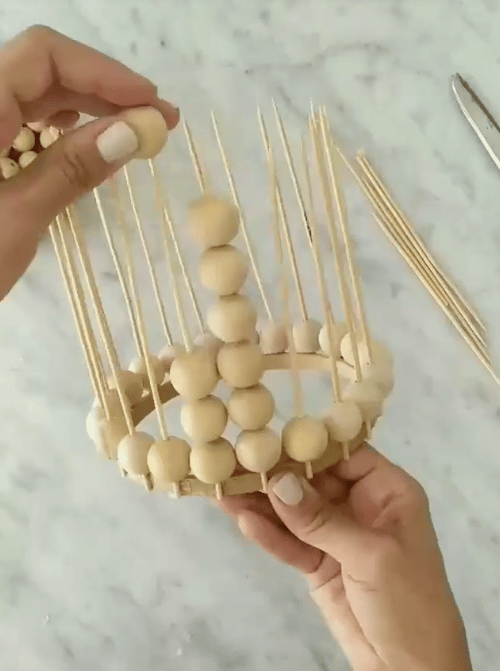 cache-pot en perles de bois 