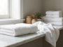 Astuce rangement serviettes : le pliage hôtel qui transforme votre linge en 30 secondes