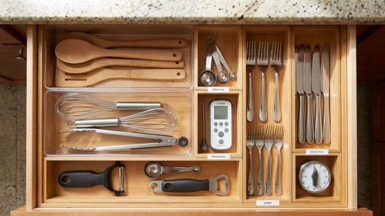 Organiser tiroirs cuisine : la technique des séparateurs qui évite 80% du bazar quotidien